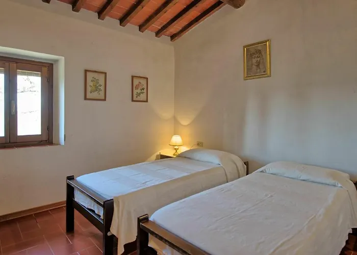 Villa Casale Giotto By Posarellivillas